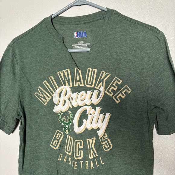 NBA Milwaukee Bucks Brew City Green Tee - Picture 2 of 4
